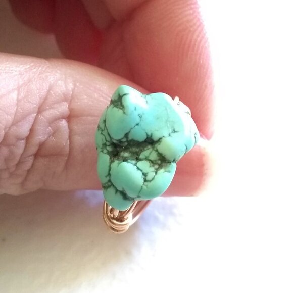 Size 8 ~ Turquoise Magnesite Nugget Ring! Boho  meets Bougie Beachside Charm! - Picture 5 of 13